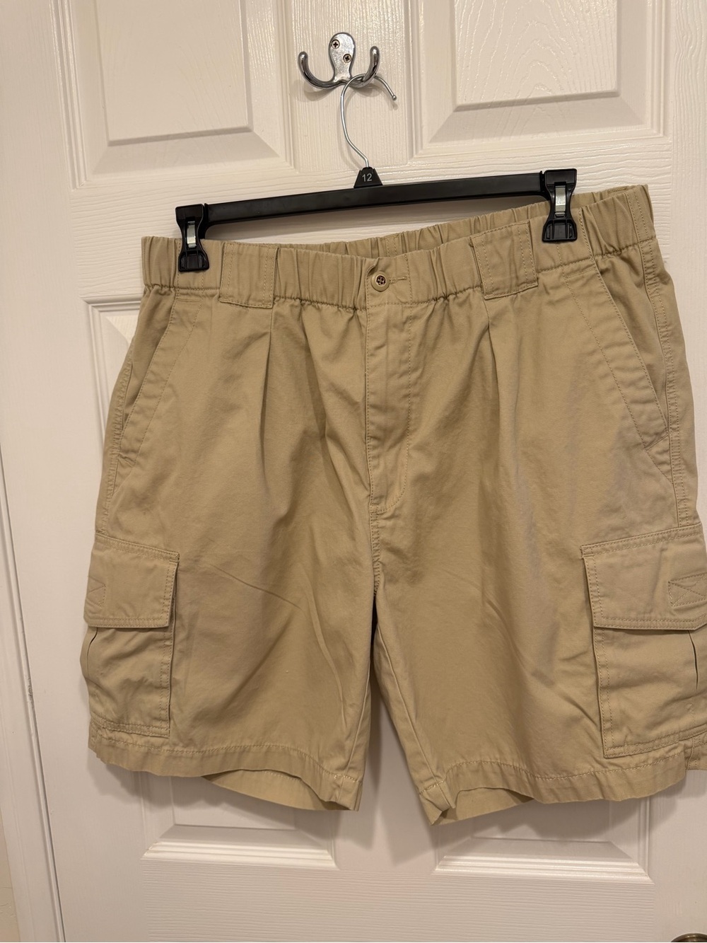 Tommy Bahama Men’s Cargo Shorts Size Large 100% Cotton